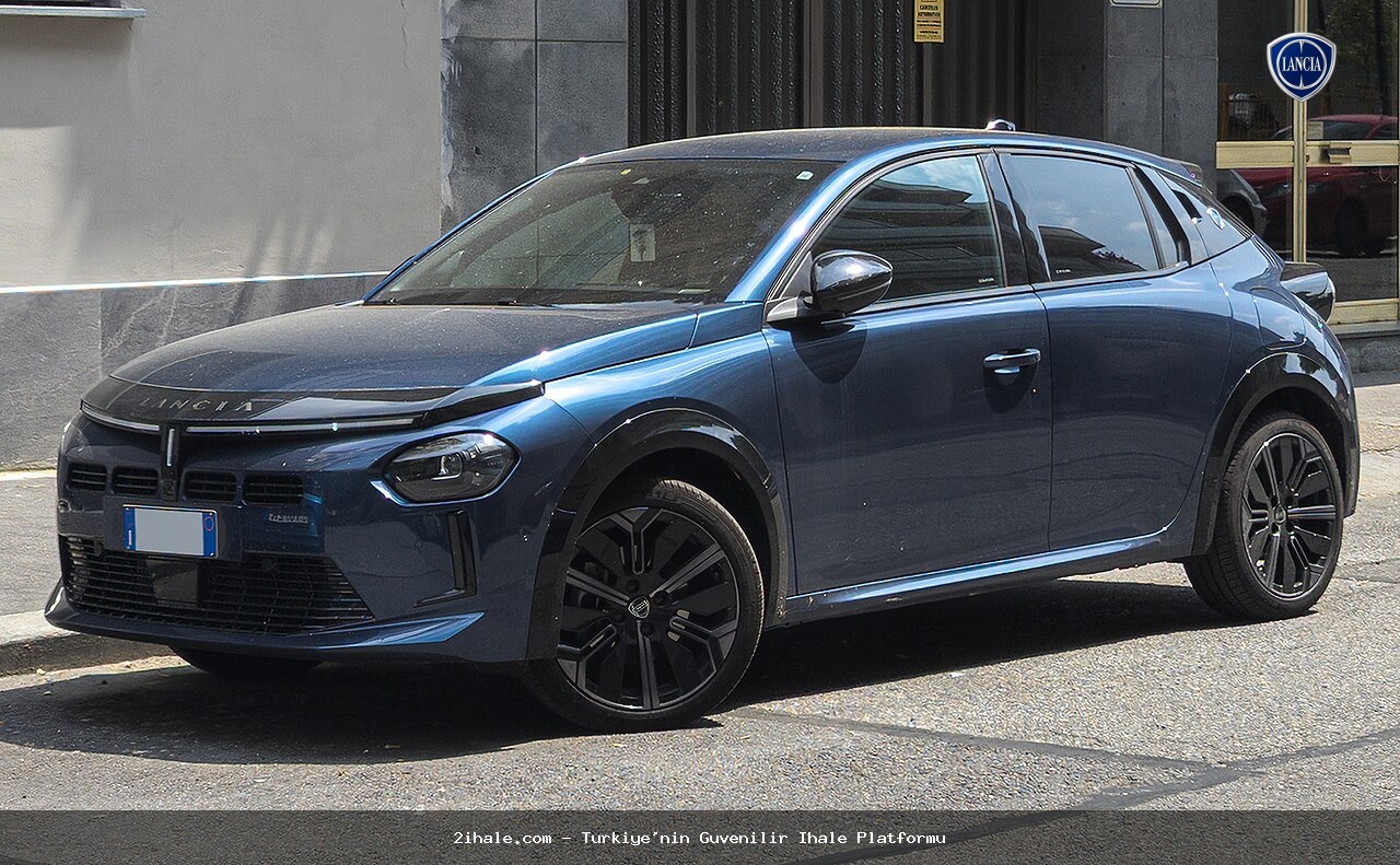 2026 Lancia Lancia Voyager