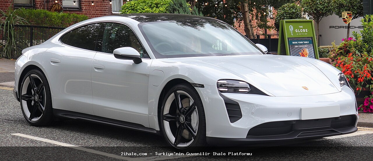 2026 Porsche Porsche Taycan